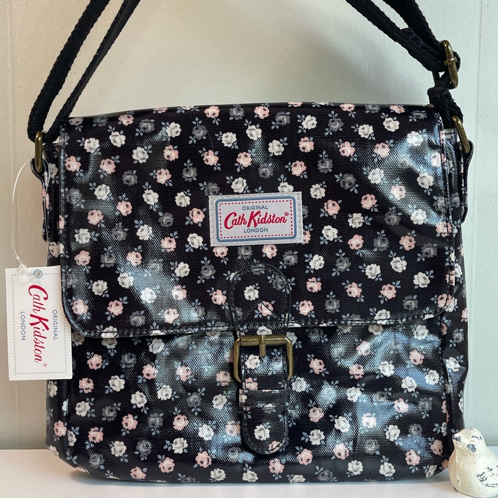 Cath Kidston Lucky Rose Crossbody Oilcloth In Black/Charcoal New With Tag 🏷️